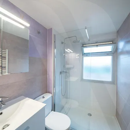 Apartment Proche By Welhomy